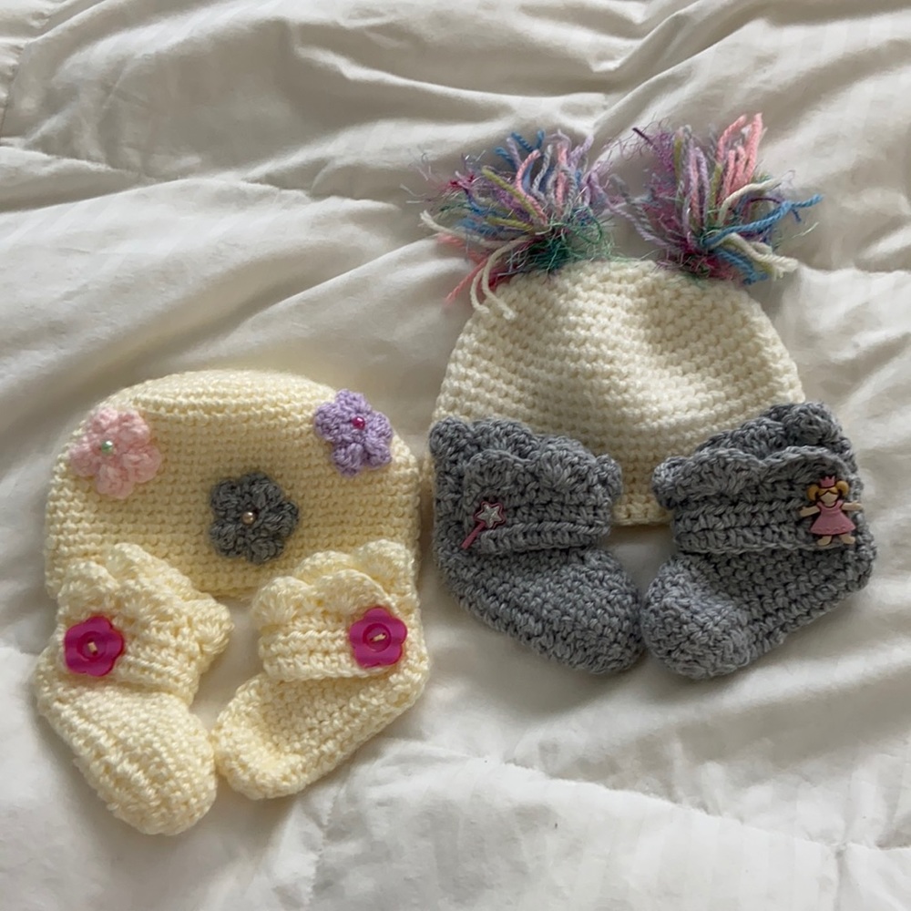 Custom made crochet baby hats and booties